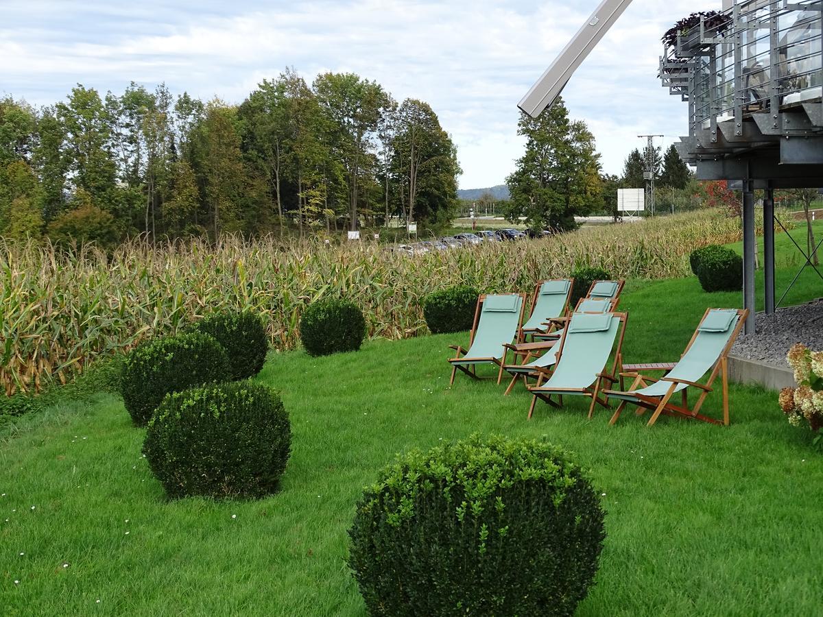 Stausee-Hotel Метцинген Экстерьер фото