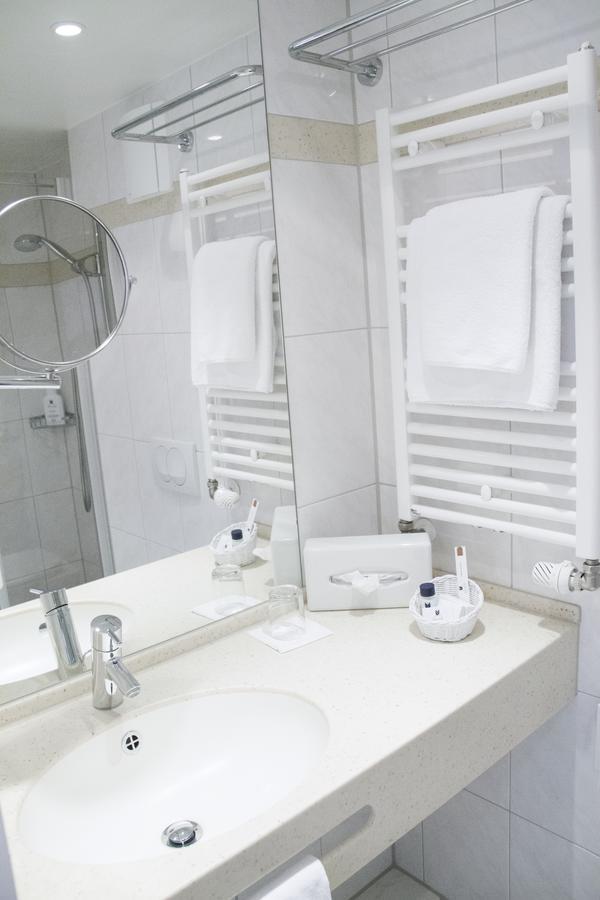 Stausee-Hotel Метцинген Экстерьер фото